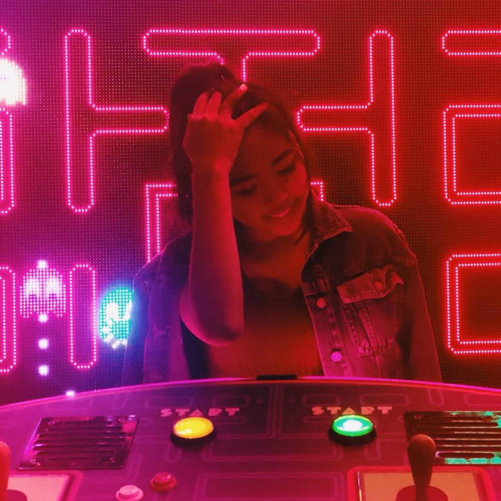 Meet your Posher, Amaya